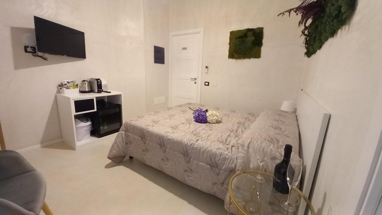 Flower Rooms Cagliari Luaran gambar