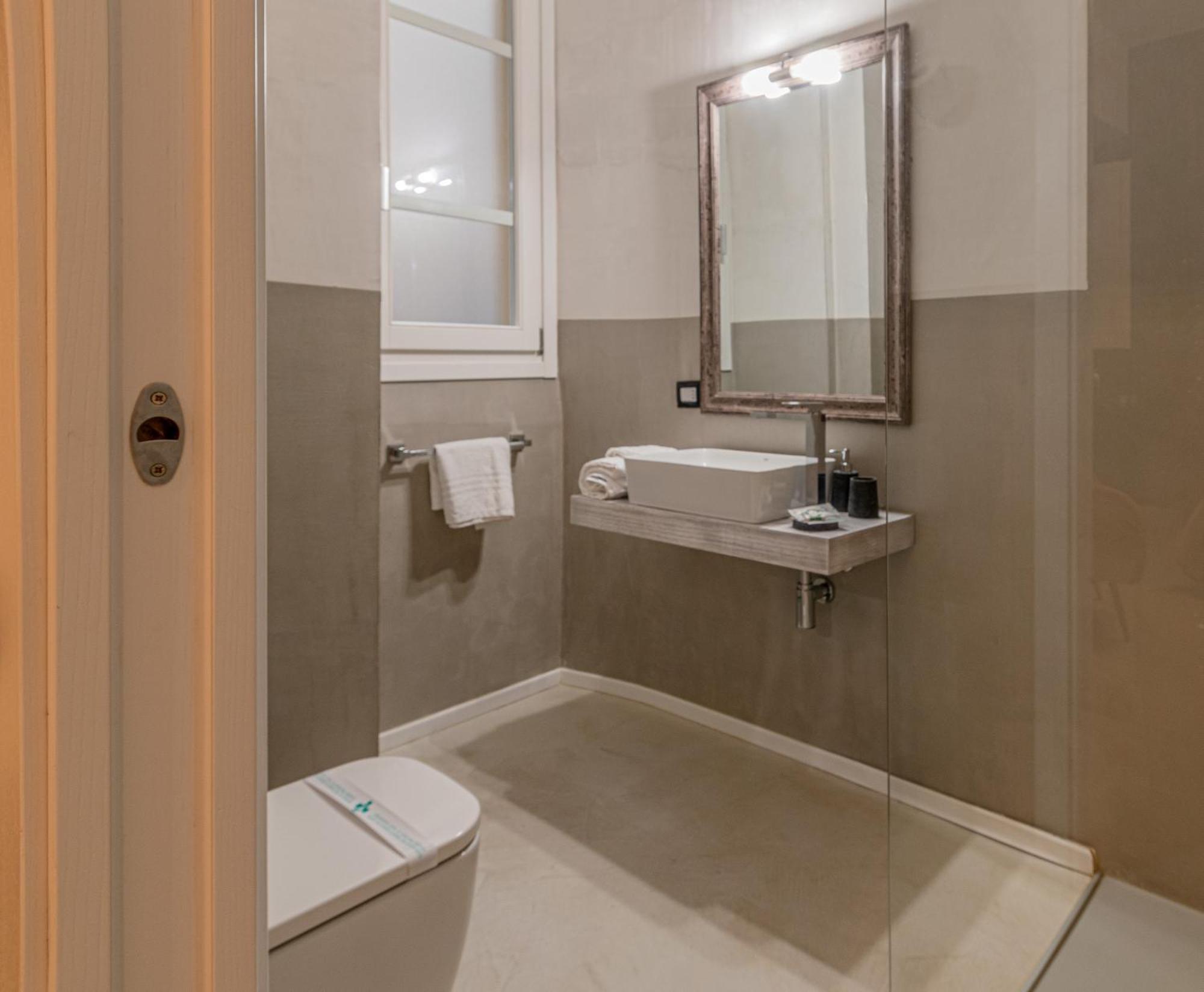 Flower Rooms Cagliari Luaran gambar